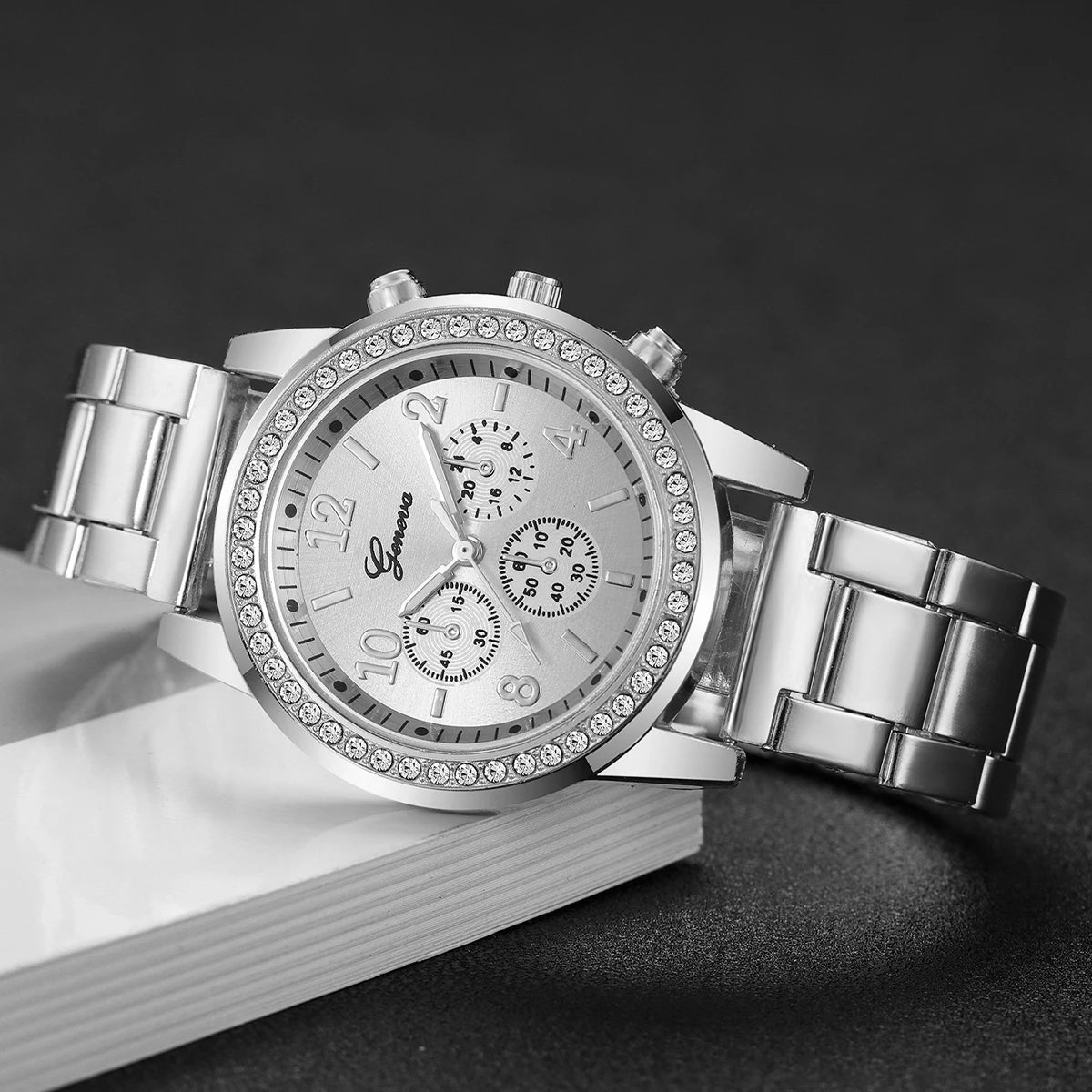 Fashion Rhinestone Women Watches Ladies Alloy Band Arabic Dial Analog Quartz Wrist Watches（Without Box）