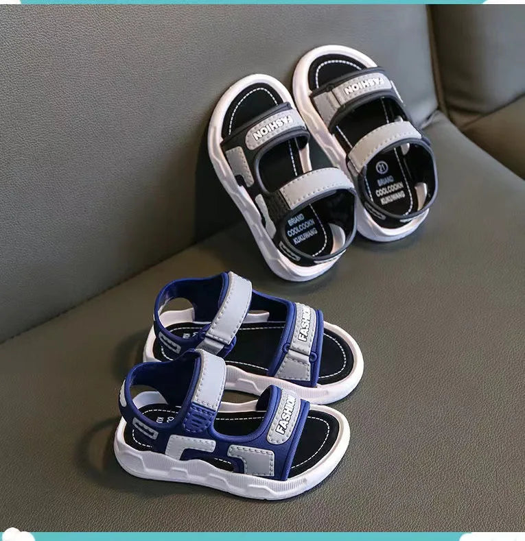 Children's and Girls' Sandals 2023 New Korean Edition Soft Sole Anti slip Medium and Small School Boys' and Baby Beach Sandals