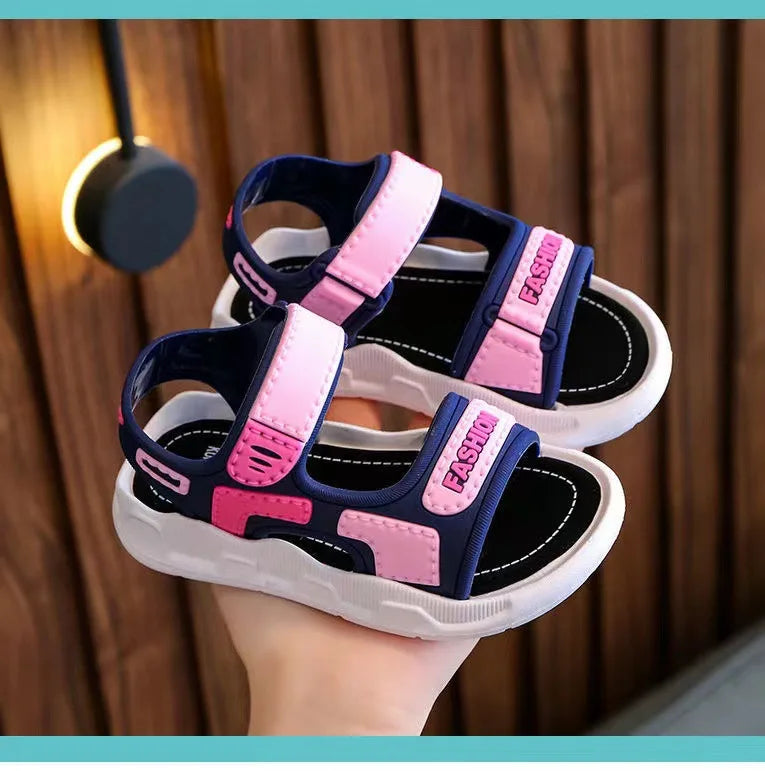 Children's and Girls' Sandals 2023 New Korean Edition Soft Sole Anti slip Medium and Small School Boys' and Baby Beach Sandals