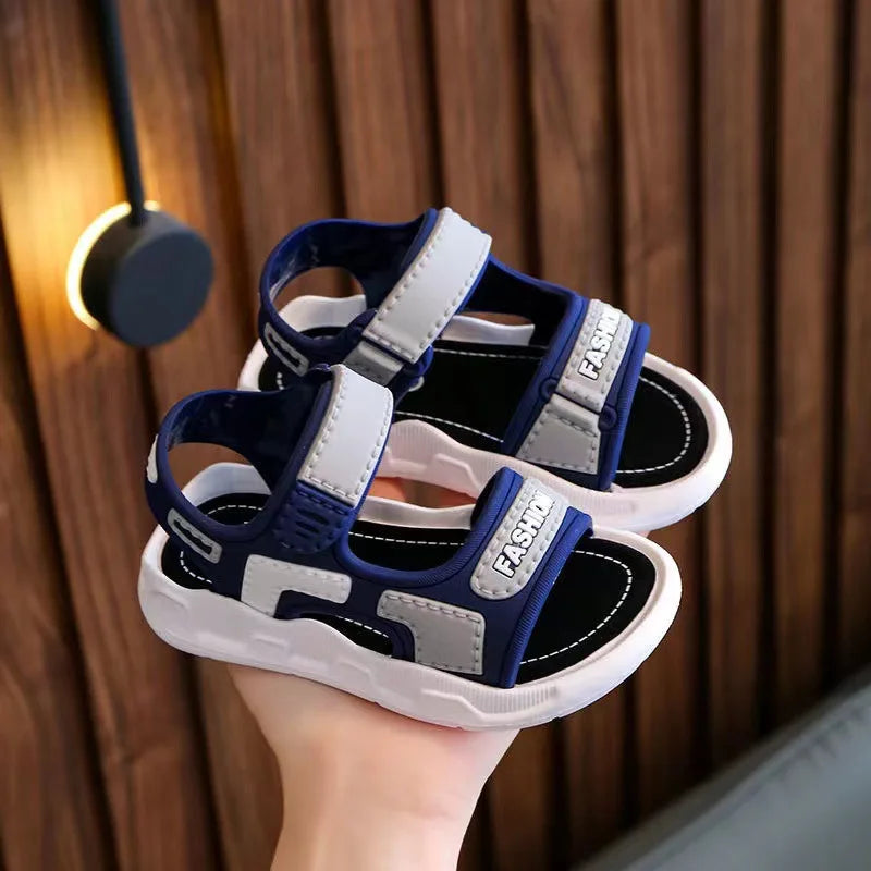 Children's and Girls' Sandals 2023 New Korean Edition Soft Sole Anti slip Medium and Small School Boys' and Baby Beach Sandals