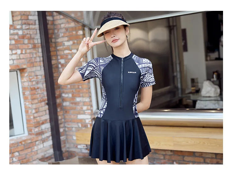 New Summer Women's One-Piece Sports Swimsuit Conservative Plus Size Short Sleeve Professional Swimwear for Hot Spring
