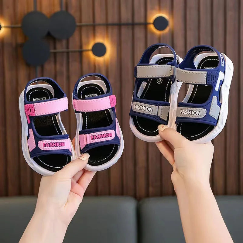 Children's and Girls' Sandals 2023 New Korean Edition Soft Sole Anti slip Medium and Small School Boys' and Baby Beach Sandals