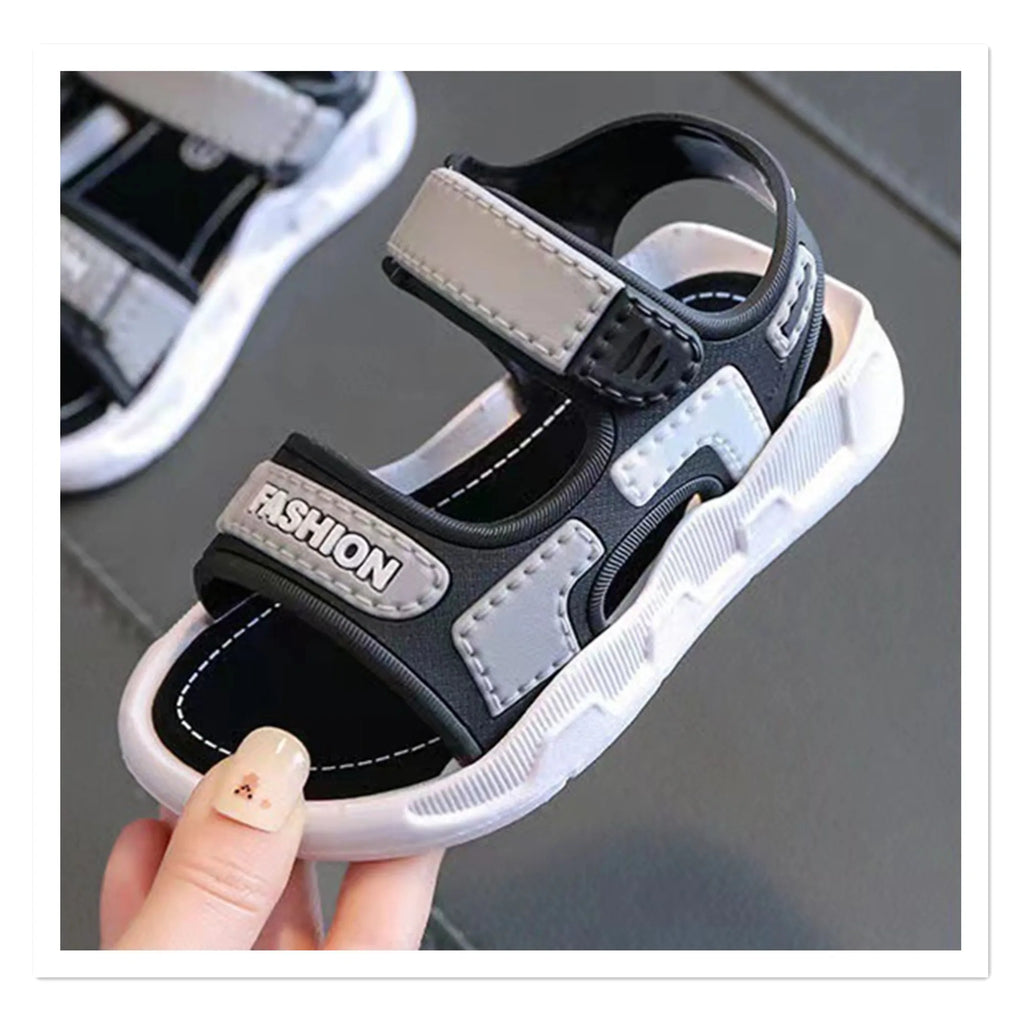 Children's and Girls' Sandals 2023 New Korean Edition Soft Sole Anti slip Medium and Small School Boys' and Baby Beach Sandals