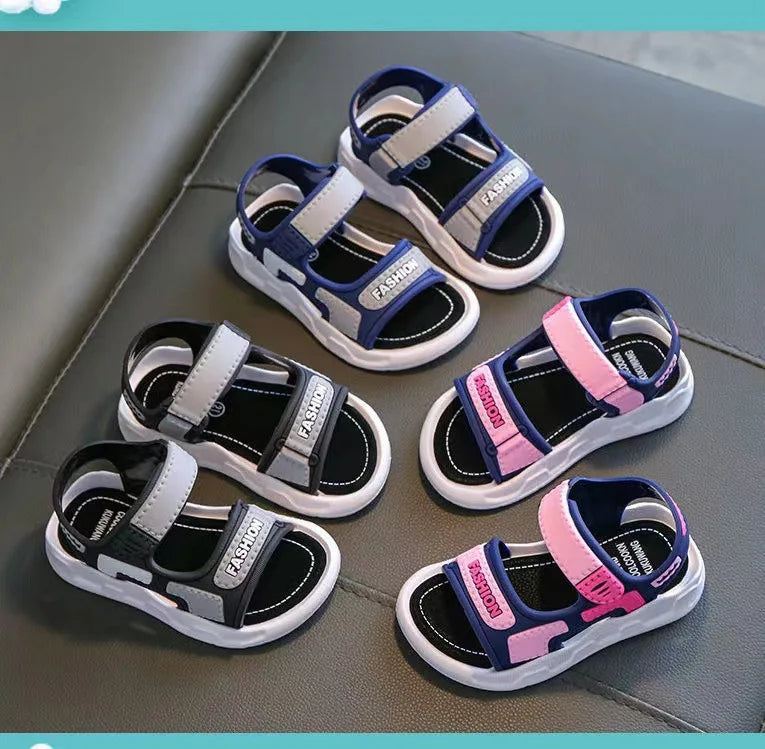 Children's and Girls' Sandals 2023 New Korean Edition Soft Sole Anti slip Medium and Small School Boys' and Baby Beach Sandals